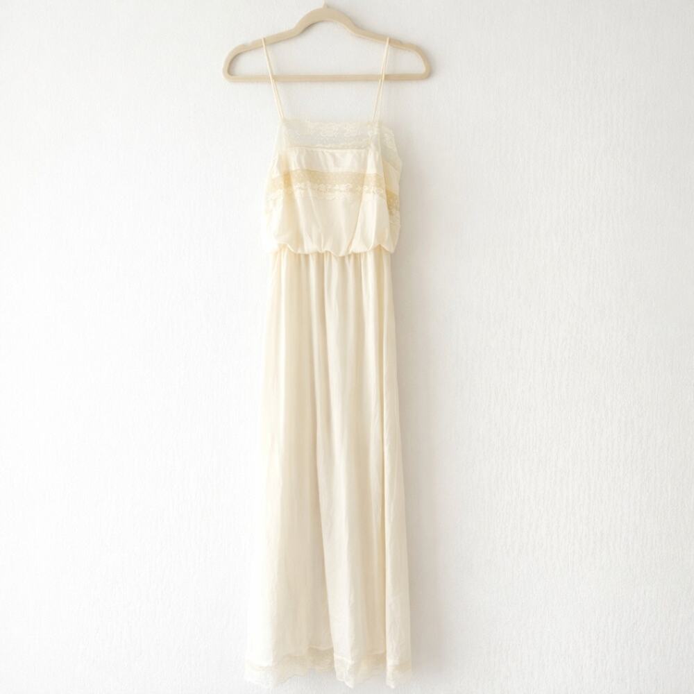 Vintage Flair Lingerie by Diane Keesee Ivory Nylon Lace Maxi Nightgown Small